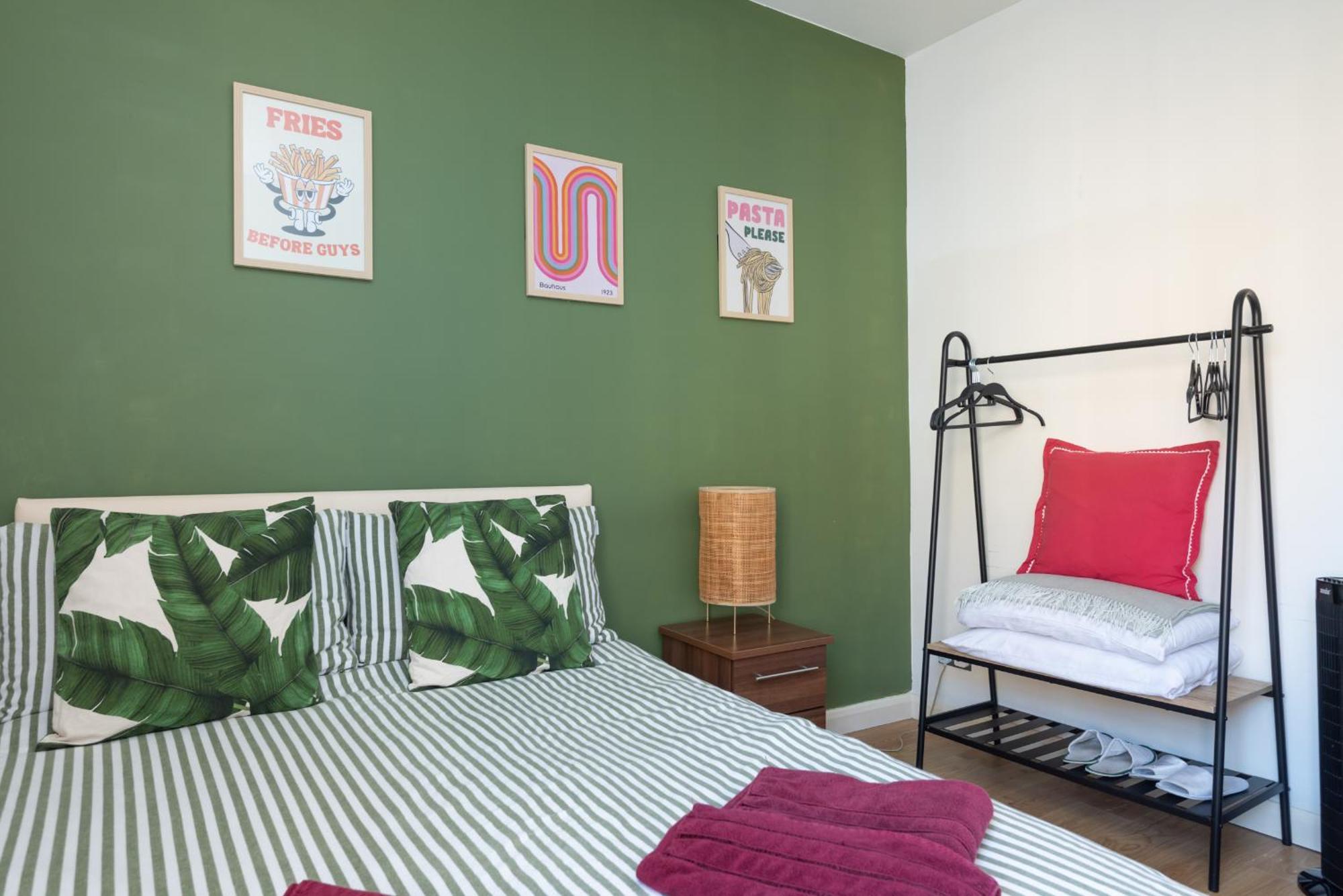 In Marylebone, Apartment